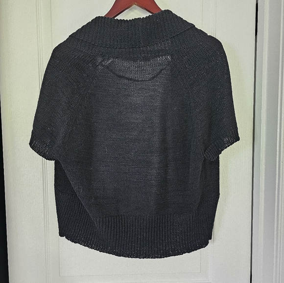 Kenneth Cole Shrug - Picture 3 of 3